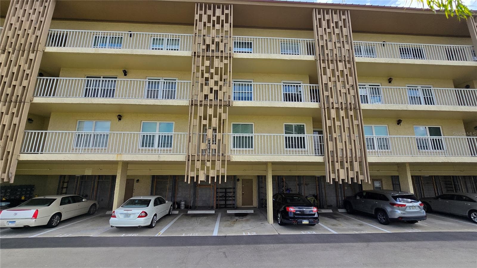 Condominium at 105 ISLAND WAY #112, CLEARWATER BEACH, photo 2 of 44