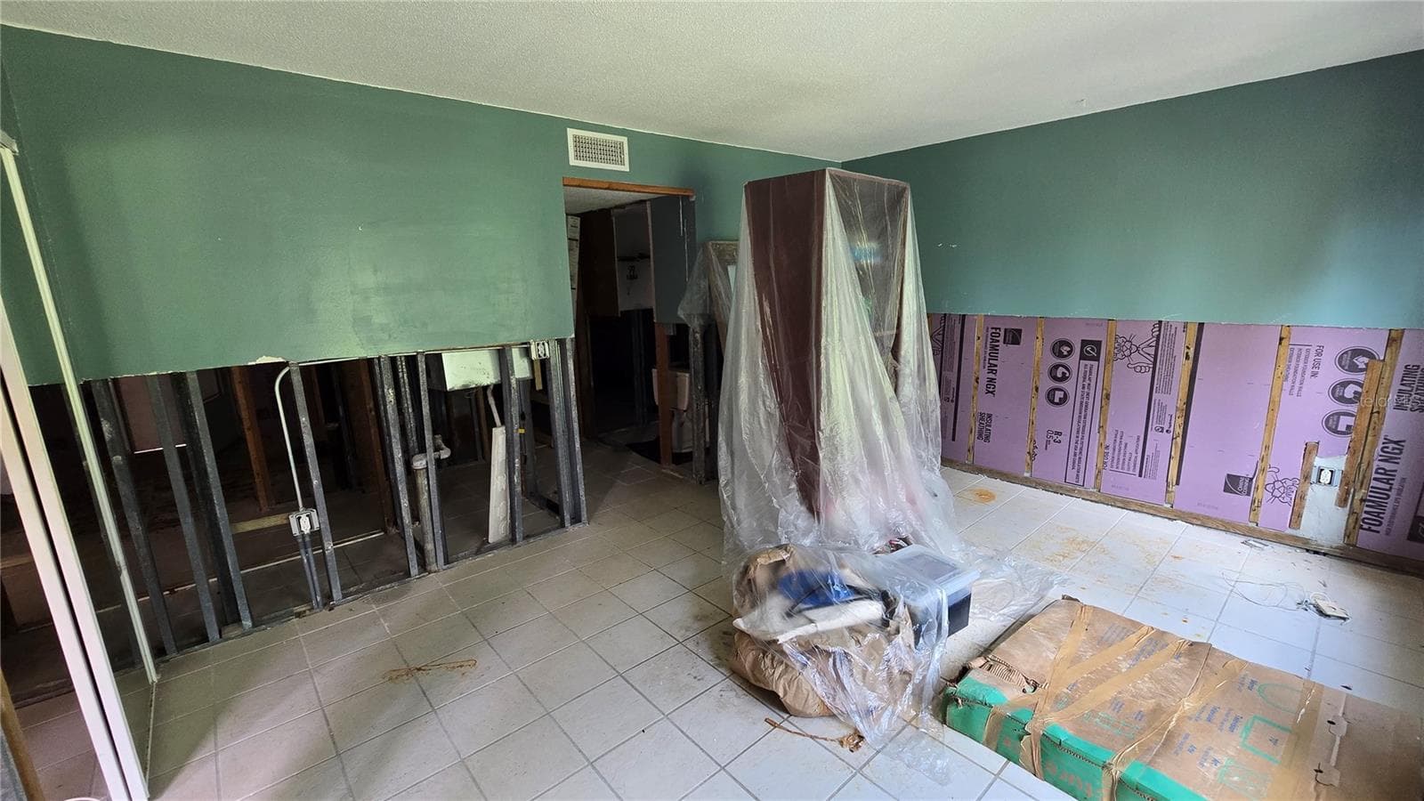 Condominium at 105 ISLAND WAY #112, CLEARWATER BEACH, photo 23 of 44