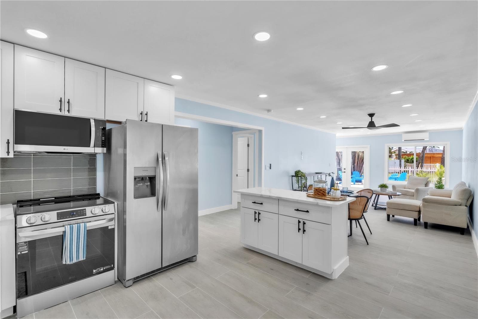 Single Family Residence at 445 63RD ST, HOLMES BEACH, photo 6 of 46