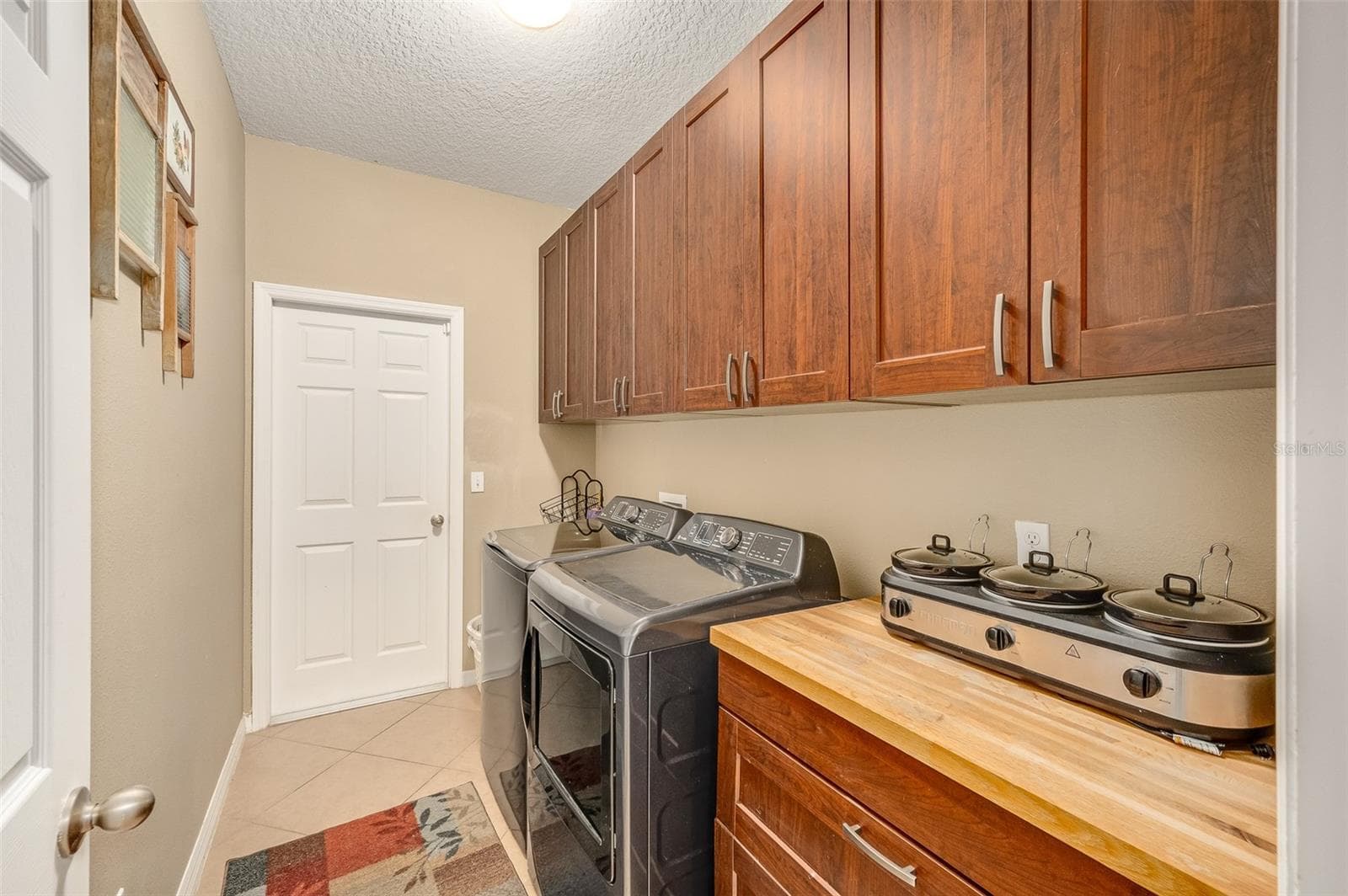 Laundry indoors - 2711 CYPRESS TREE TRL, ST CLOUD