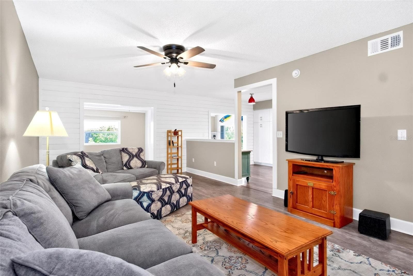 Townhouse at 2524 W BROOK LN, CLEARWATER, photo 11 of 51