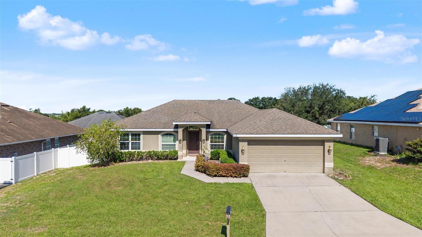 1621 DOVES VIEW CIR