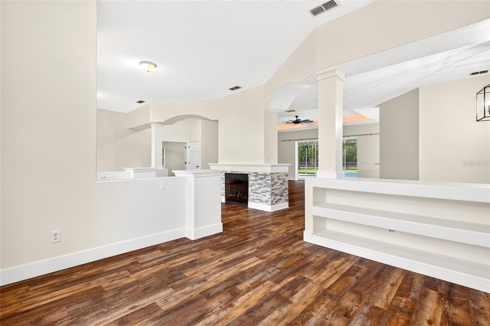 Right side of entryway, looking to living room. - 14144 NW 141ST AVE, WILLISTON