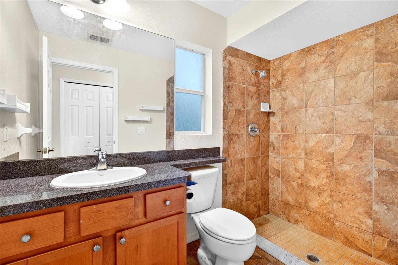 Additional Guest Bathroom - 14144 NW 141ST AVE, WILLISTON