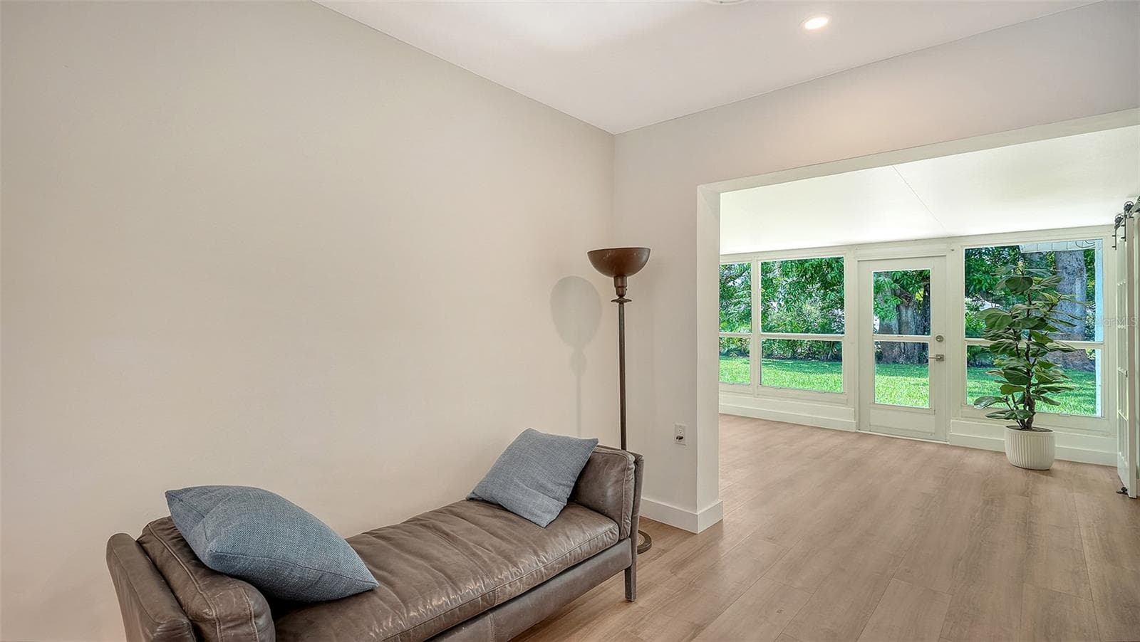 Single Family Residence at 2465 FOSTER LN, SARASOTA, photo 19 of 50
