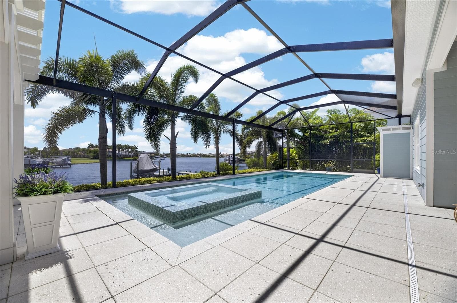 Single Family Residence at 825 MANNS HARBOR DR, APOLLO BEACH, photo 2 of 100