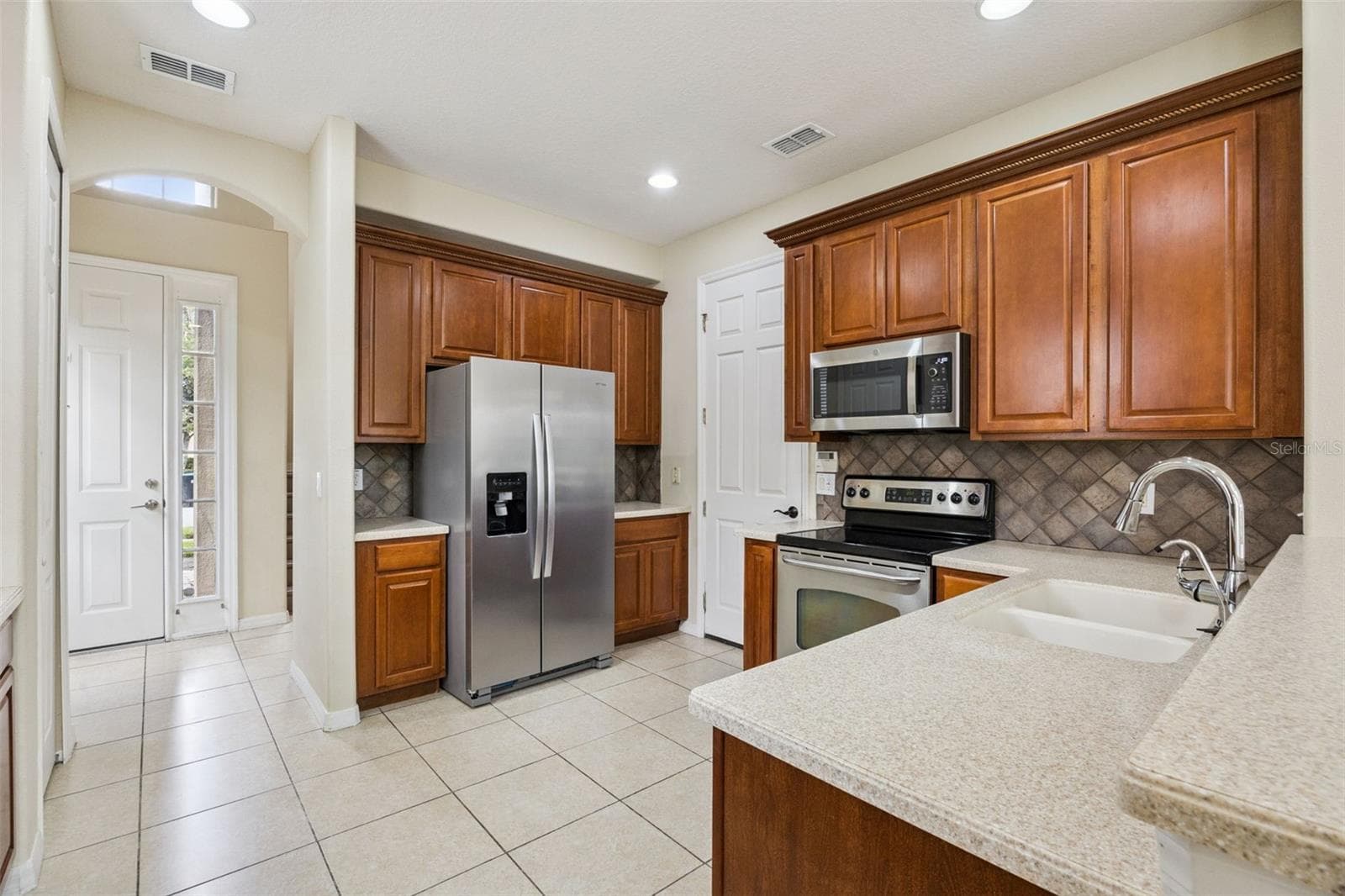Townhouse at 551 TERRACE SPRING DR, ORLANDO, photo 5 of 41