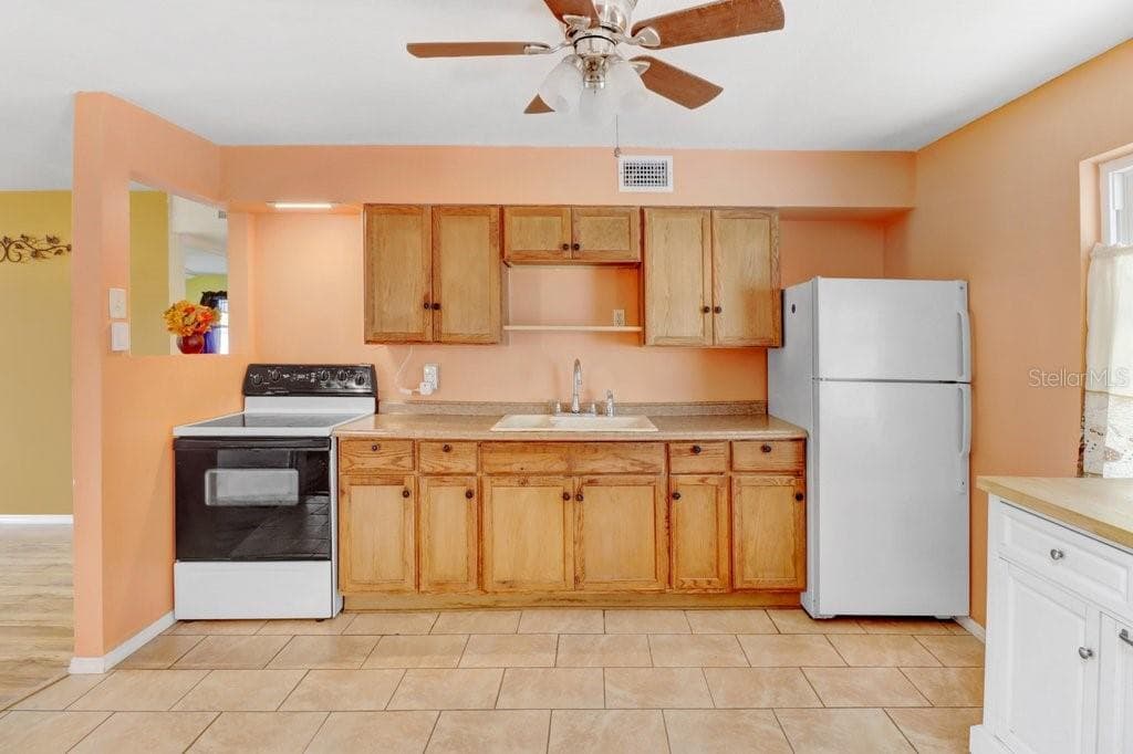 Single Family Residence at 39038 HEATH DR, ZEPHYRHILLS, photo 12 of 29