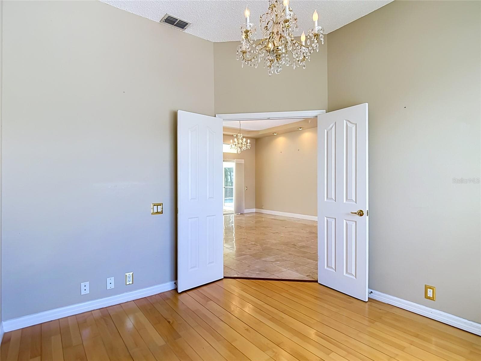 Single Family Residence at 9433 WILDERNESS TRL, WEEKI WACHEE, photo 23 of 42
