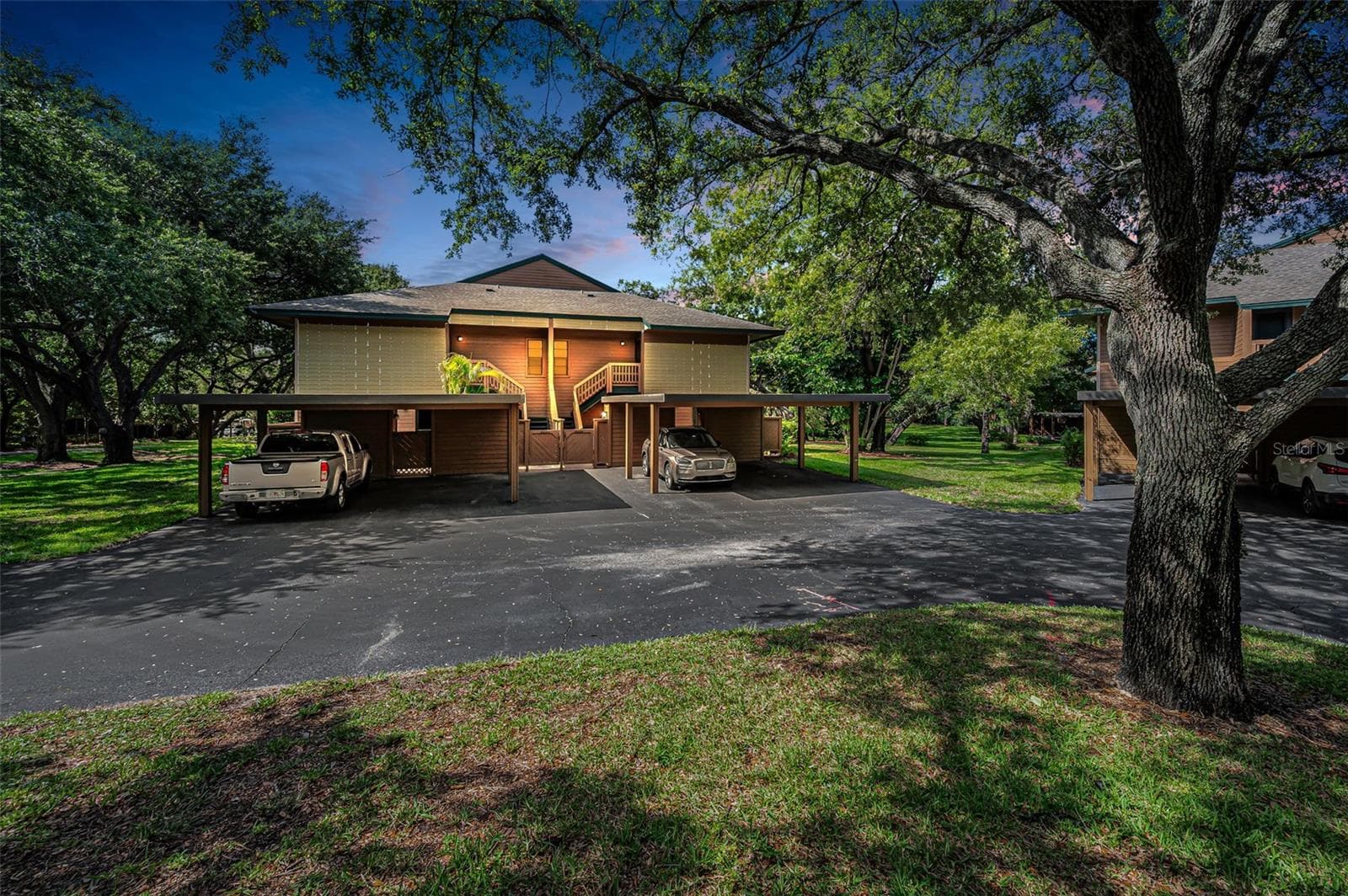 2205 LENNOX RD E #2205