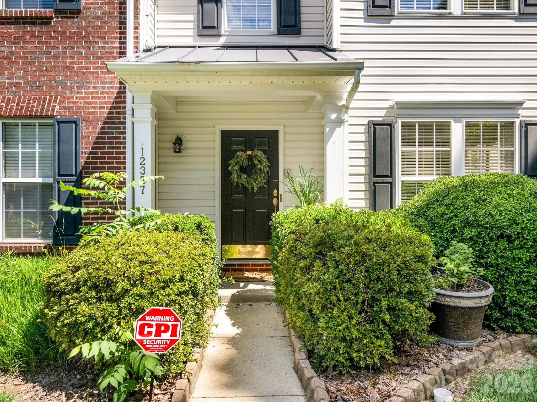 Front Entry Way - Charlotte