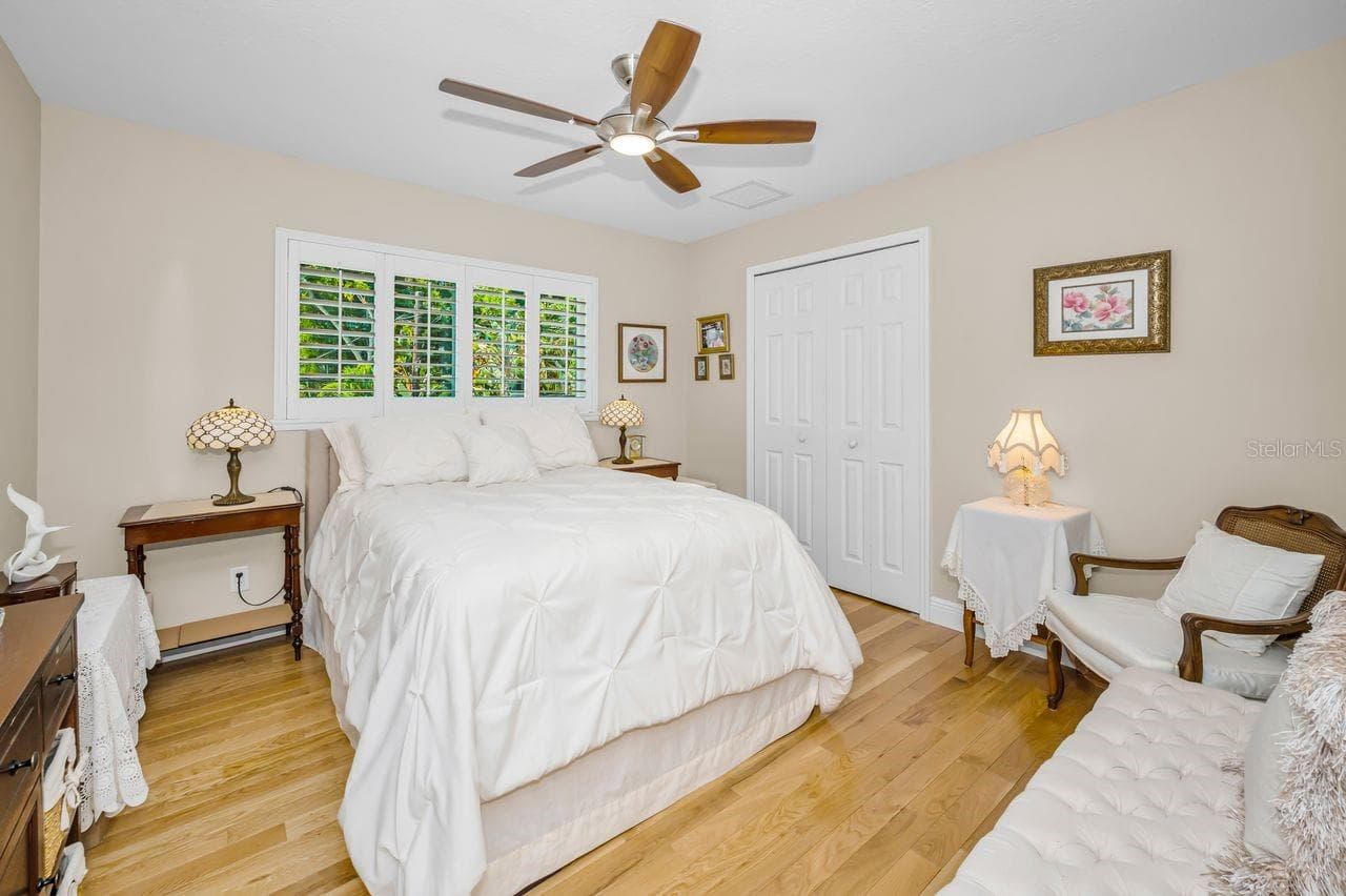 Separate bedroom with ample storage. - 732 NE OAK ST, ST PETERSBURG