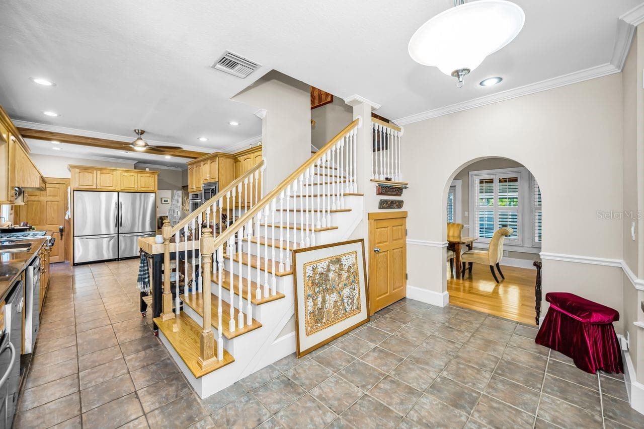 Staircase #2. with enough room to convert to an Elevator. - 732 NE OAK ST, ST PETERSBURG
