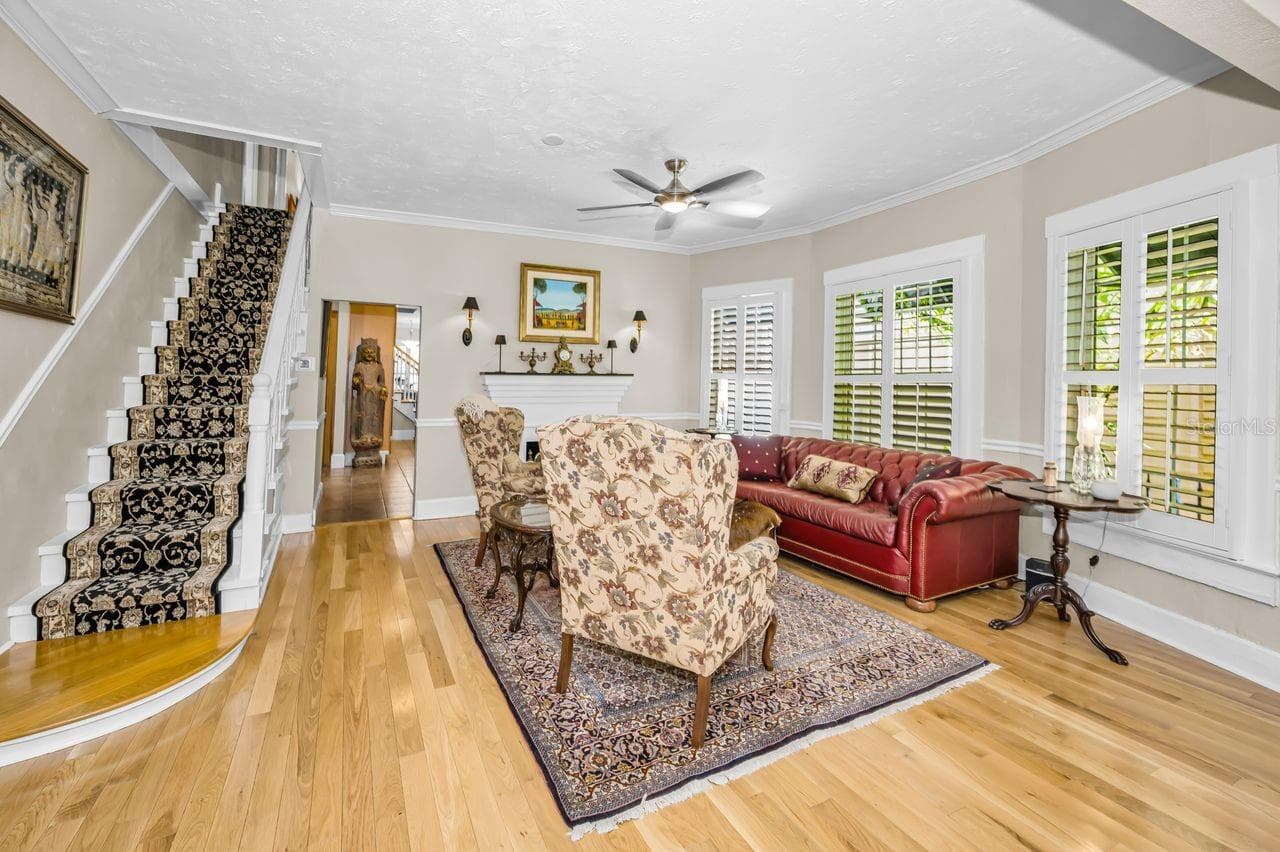 Stair-case #1. Draws the eye upward adding beauty to the room. - 732 NE OAK ST, ST PETERSBURG