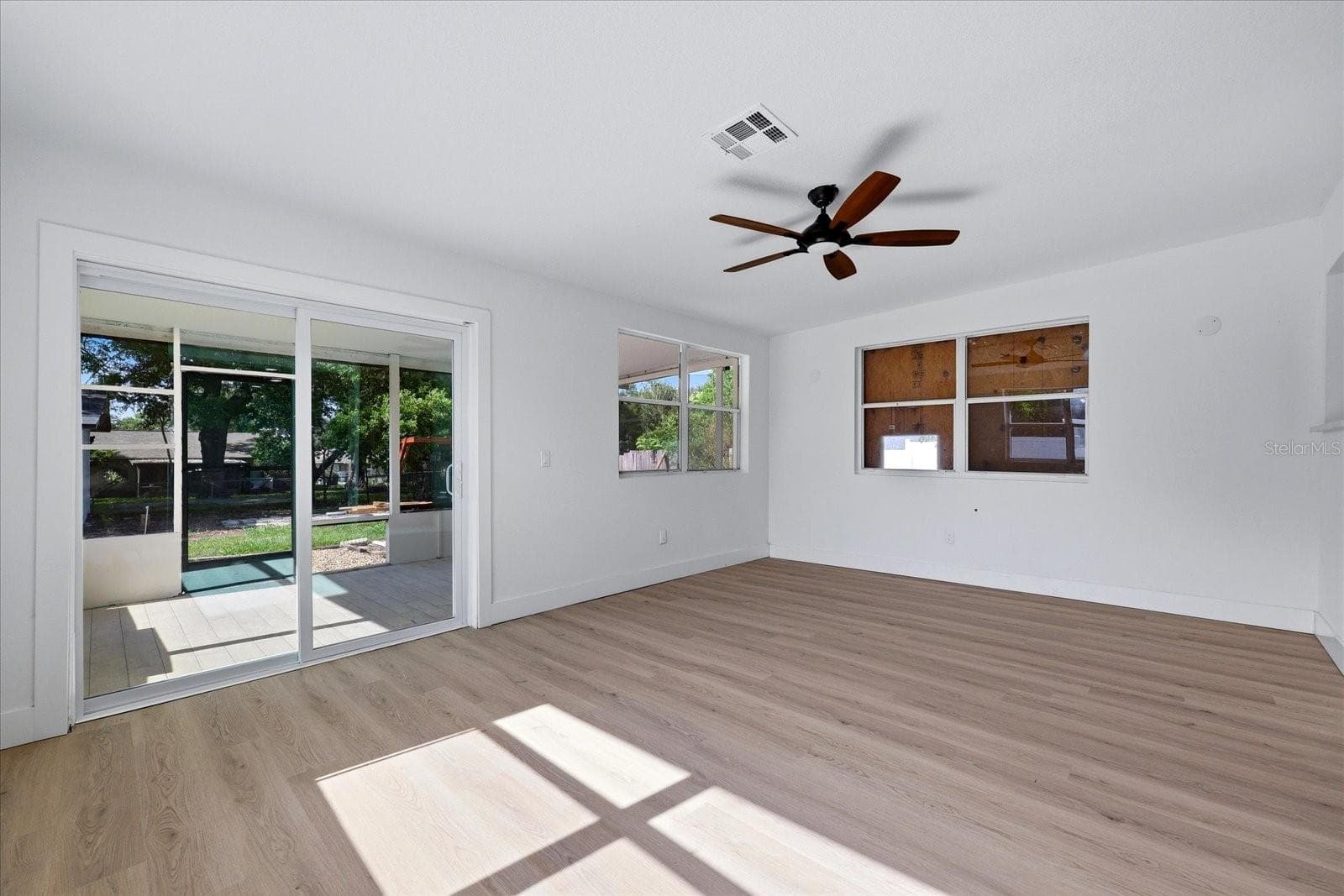 Single Family Residence at 3304 KING RICHARD CT, SEFFNER, photo 13 of 46