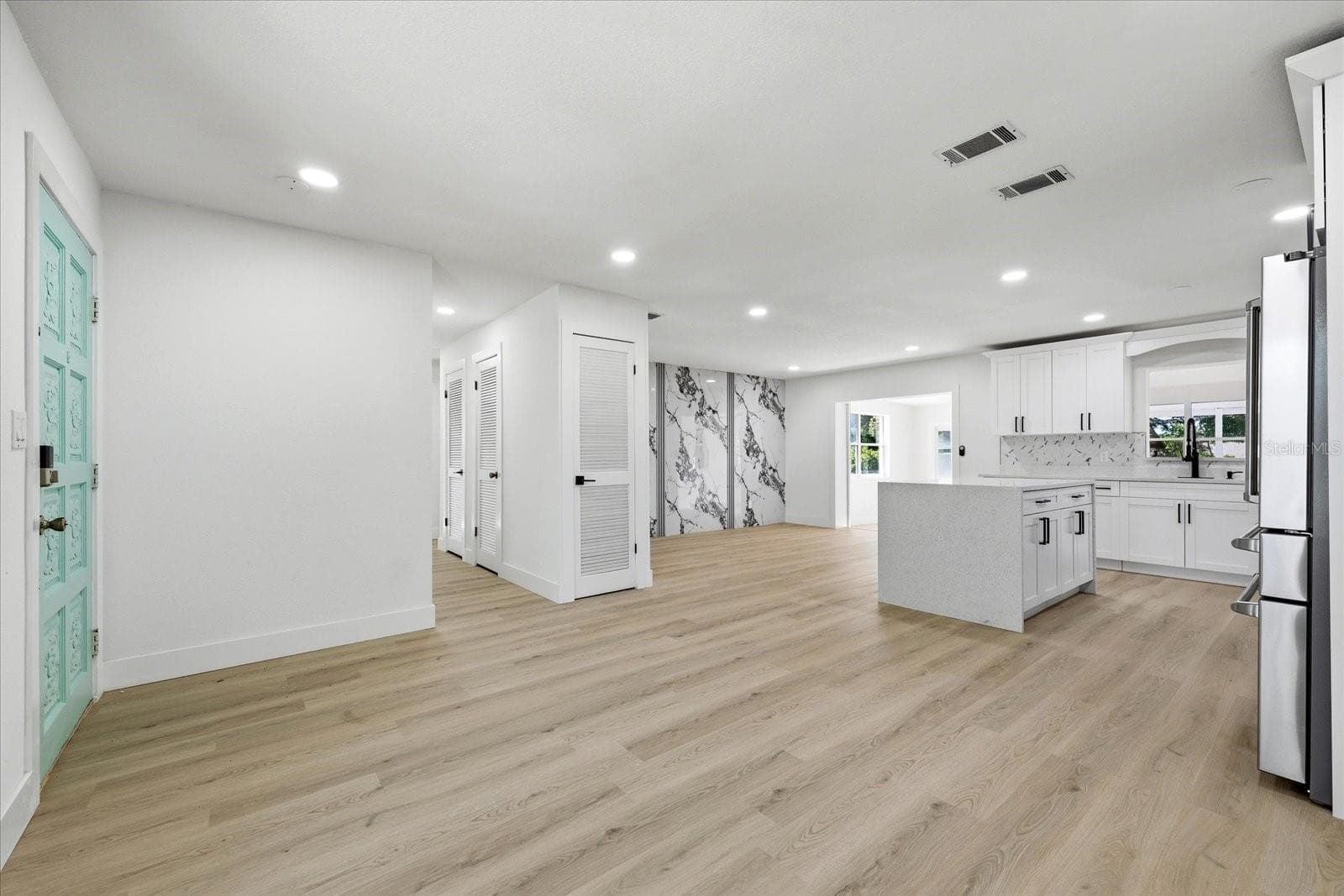 Single Family Residence at 3304 KING RICHARD CT, SEFFNER, photo 16 of 46