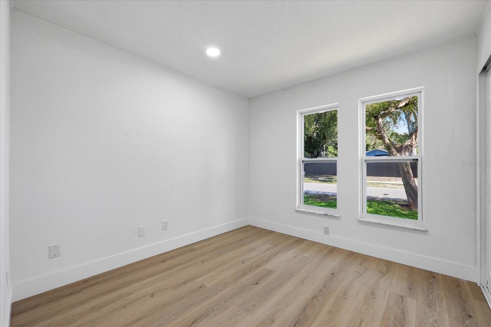 Single Family Residence at 3304 KING RICHARD CT, SEFFNER, photo 17 of 46