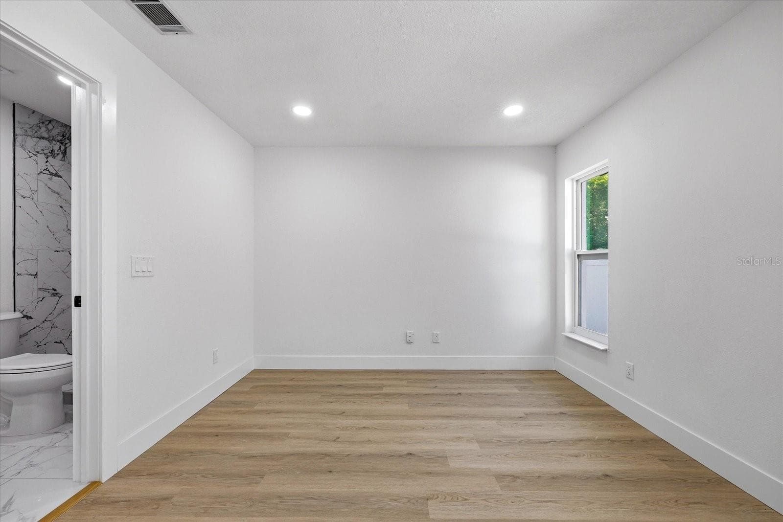 Single Family Residence at 3304 KING RICHARD CT, SEFFNER, photo 23 of 46