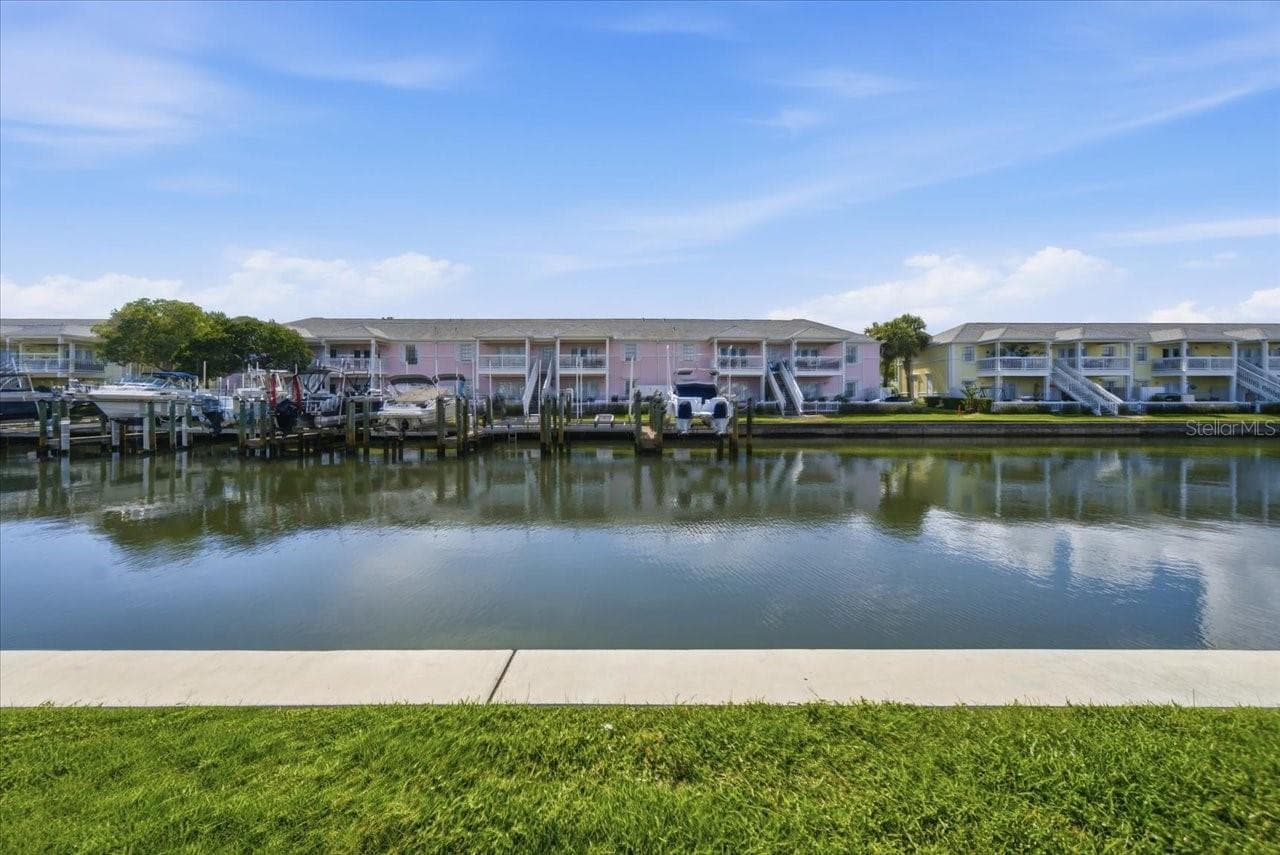 Condominium at 4843 COQUINA KEY DR SE #A, ST PETERSBURG, photo 41 of 79