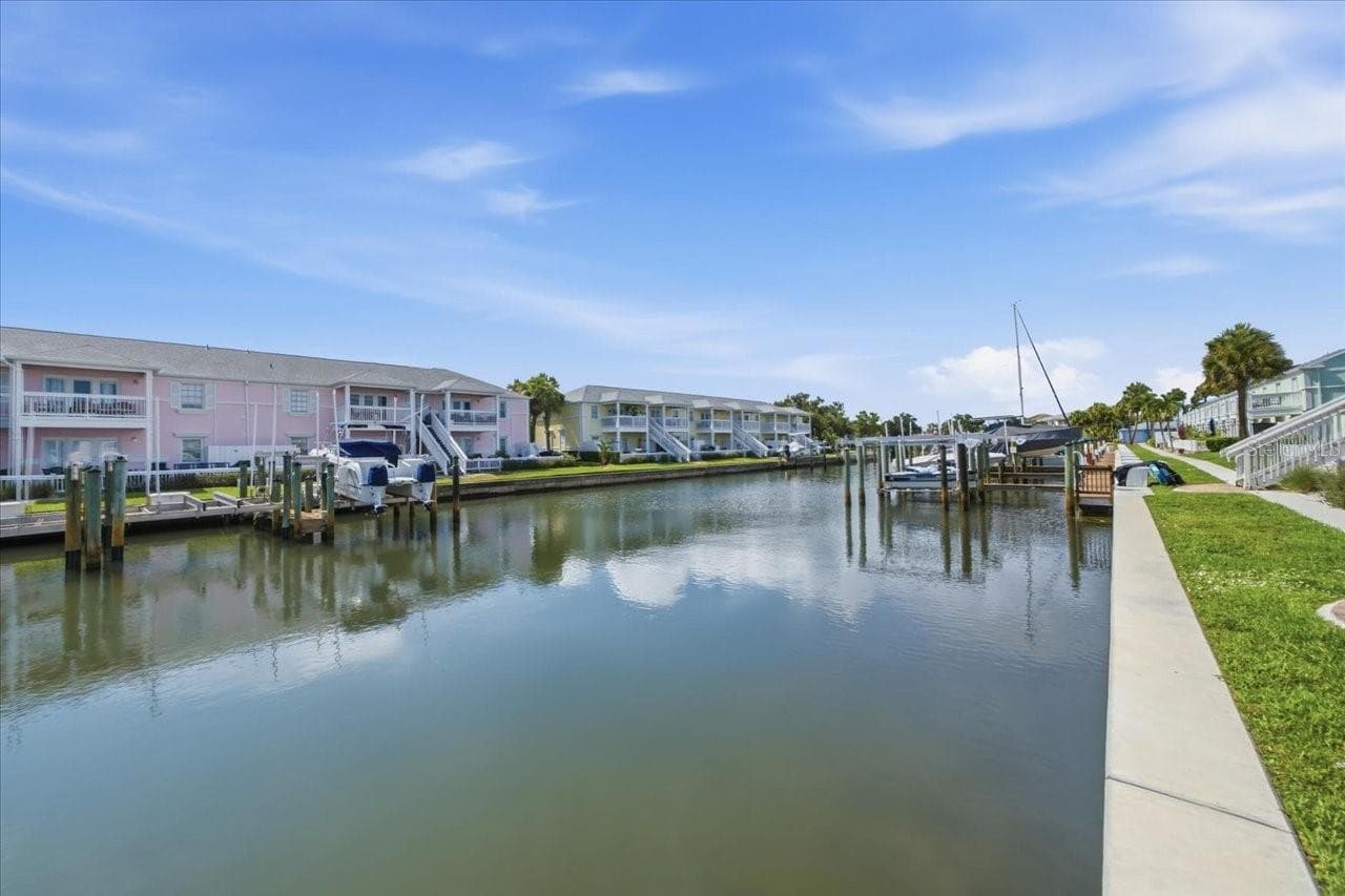 Condominium at 4843 COQUINA KEY DR SE #A, ST PETERSBURG, photo 42 of 79