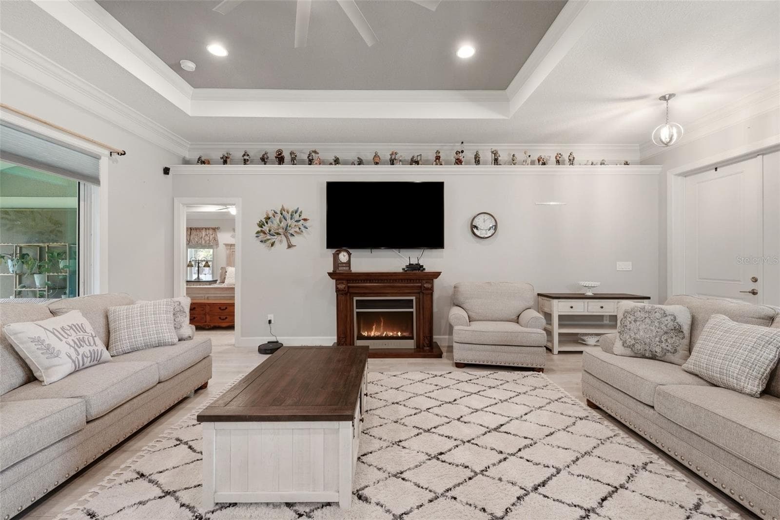 Living Room - 6755 TROPICAIRE BLVD, NORTH PORT