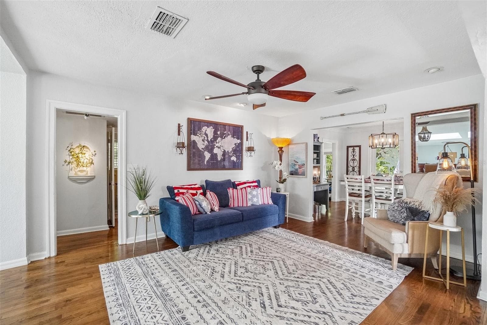 Single Family Residence at 1204 E PARK CIR, TAMPA, photo 22 of 70