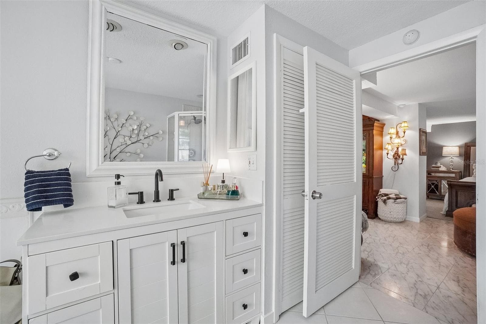 Primary Bath - 1204 E PARK CIR, TAMPA