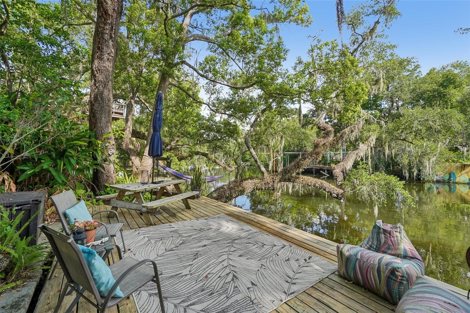 Single Family Residence at 1204 E PARK CIR, TAMPA, photo 66 of 70