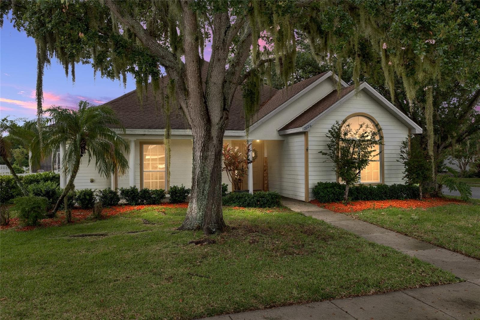 Night view - 2024 LARKSPUR CT, TRINITY