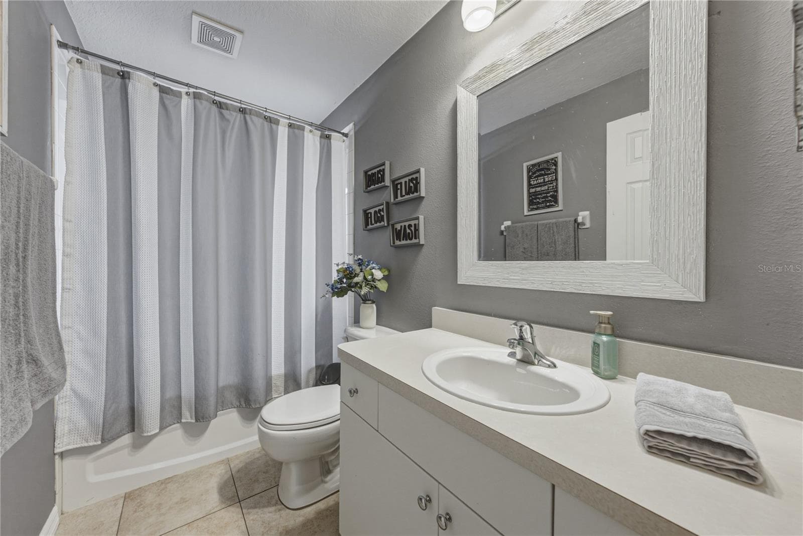 Bathroom 2 - 2024 LARKSPUR CT, TRINITY