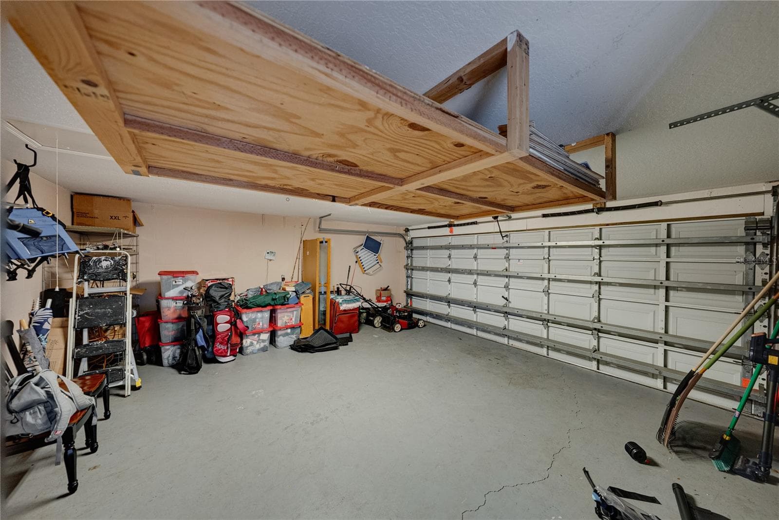 Two car detached garage - 2024 LARKSPUR CT, TRINITY