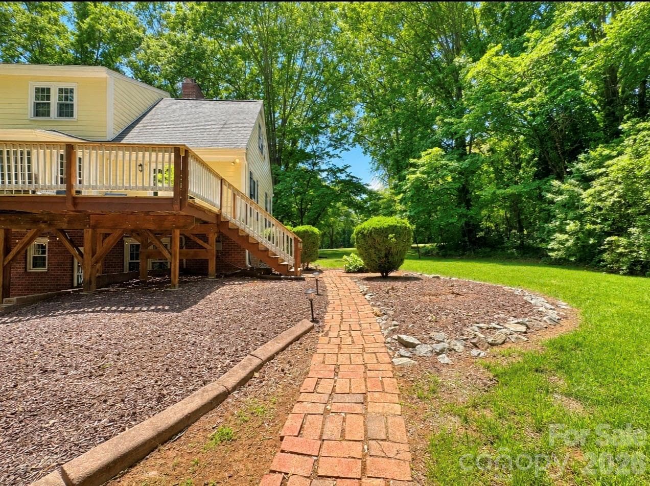 Brick walkways - 469 Augusta Drive, Statesville