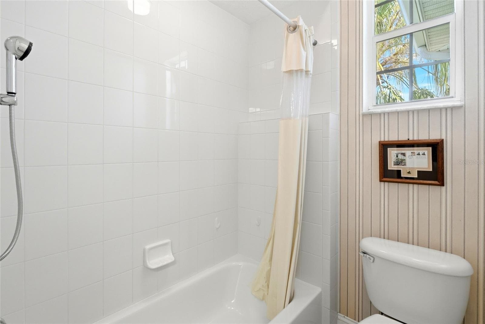 Single Family Residence at 1246 DARLINGTON OAK CIR NE, ST PETERSBURG, photo 44 of 79