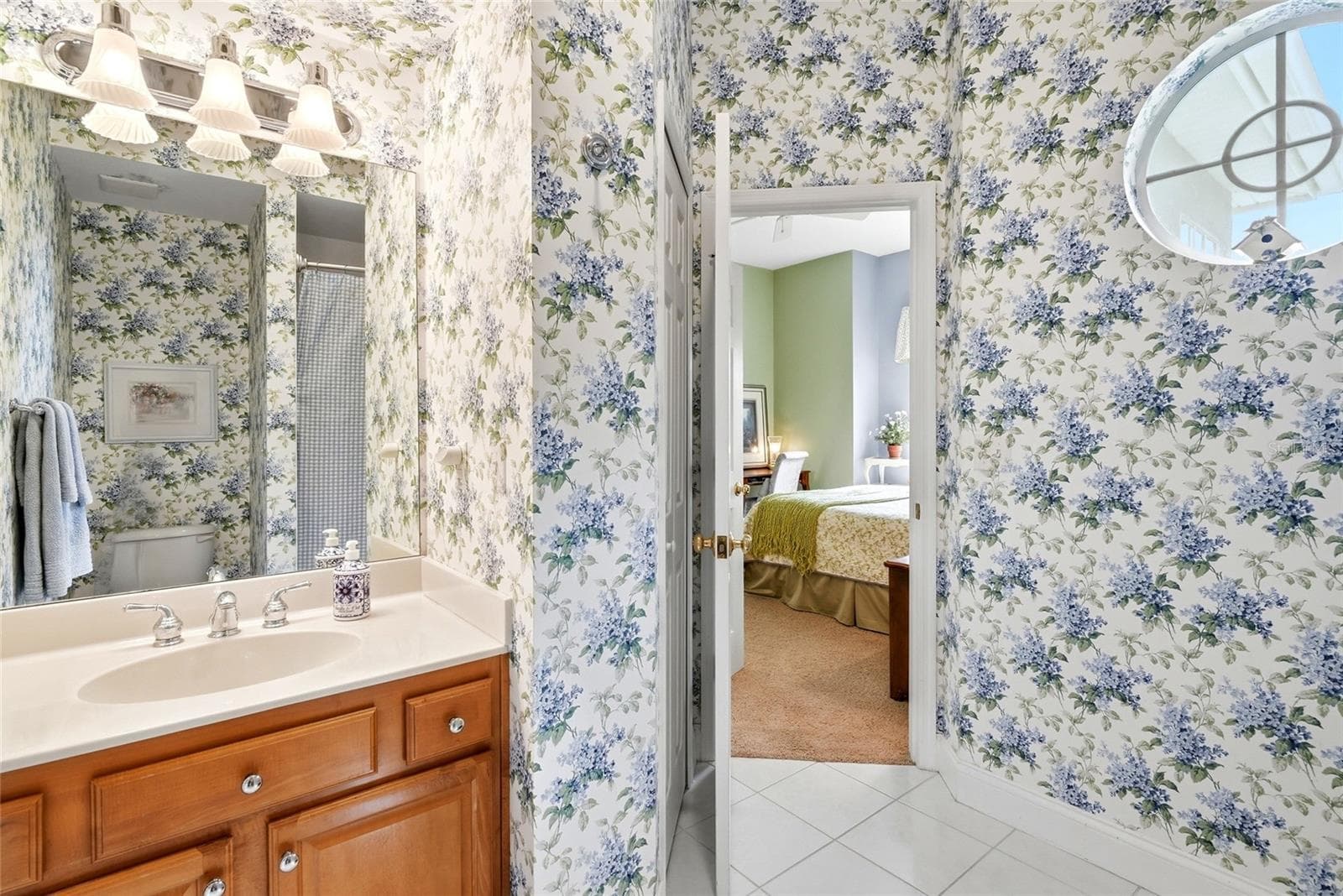 Single Family Residence at 1246 DARLINGTON OAK CIR NE, ST PETERSBURG, photo 50 of 79