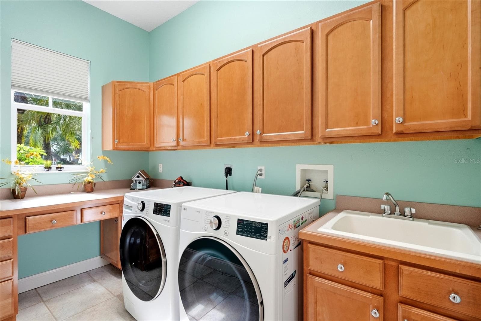 Single Family Residence at 1246 DARLINGTON OAK CIR NE, ST PETERSBURG, photo 54 of 79
