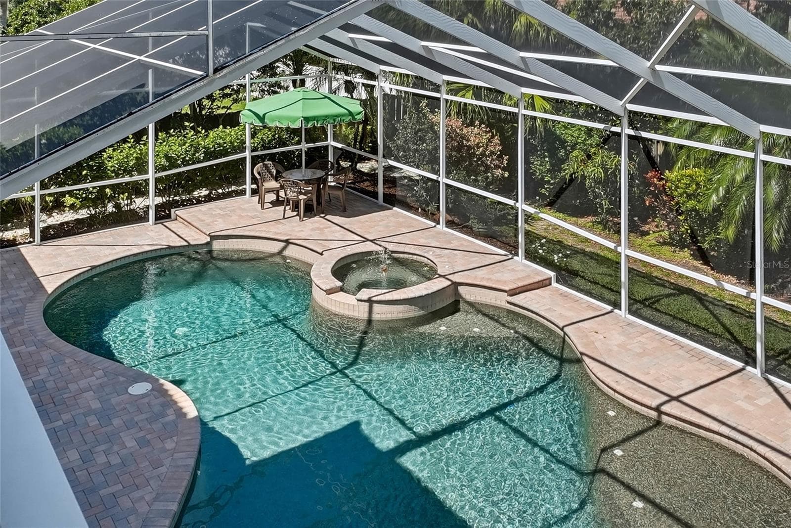Single Family Residence at 1246 DARLINGTON OAK CIR NE, ST PETERSBURG, photo 55 of 79