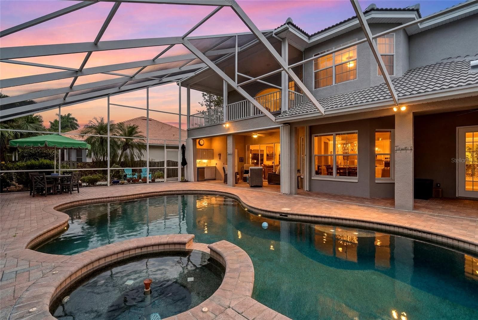 Single Family Residence at 1246 DARLINGTON OAK CIR NE, ST PETERSBURG, photo 58 of 79