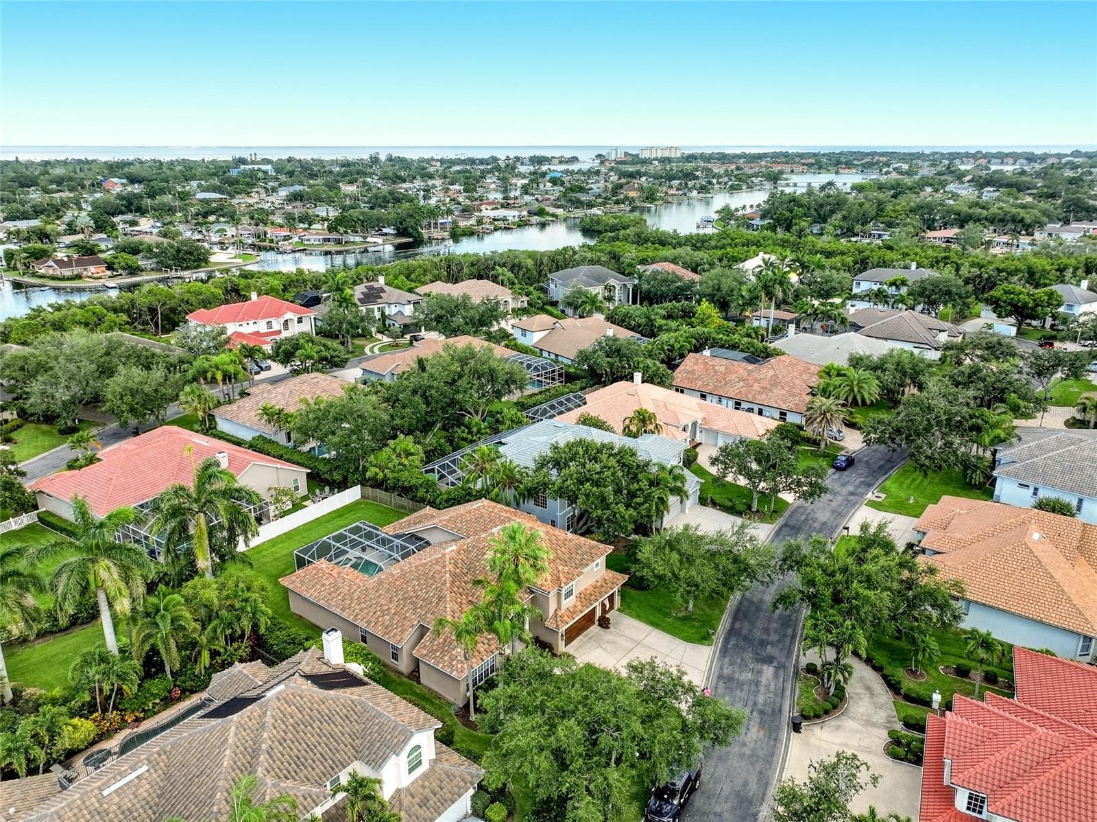 Single Family Residence at 1246 DARLINGTON OAK CIR NE, ST PETERSBURG, photo 76 of 79