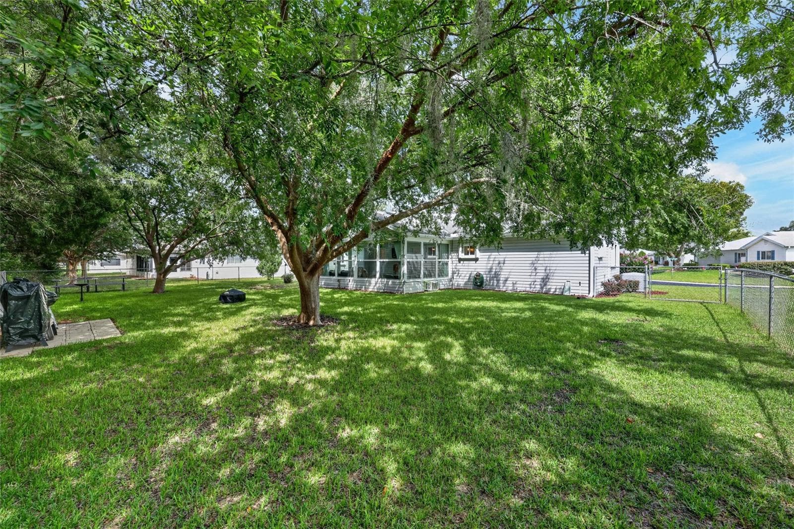 Single Family Residence at 11946 SW 137TH LOOP, DUNNELLON, photo 2 of 75