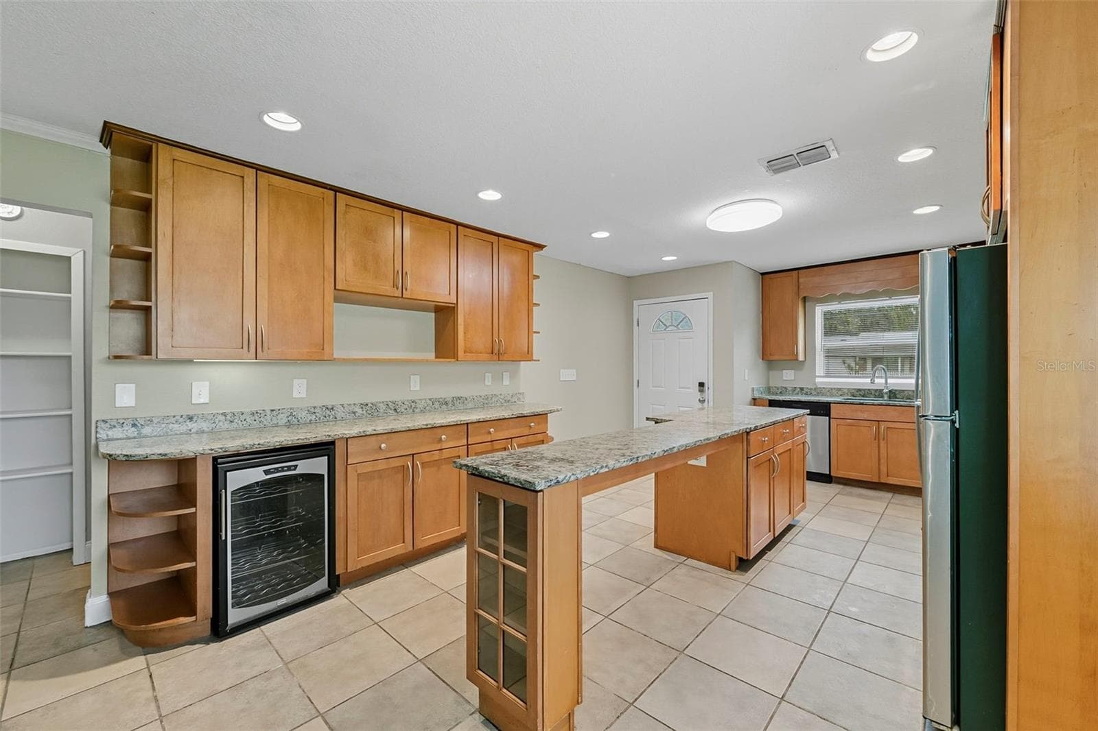 Single Family Residence at 28042 LOIS DR, TAVARES, photo 11 of 46
