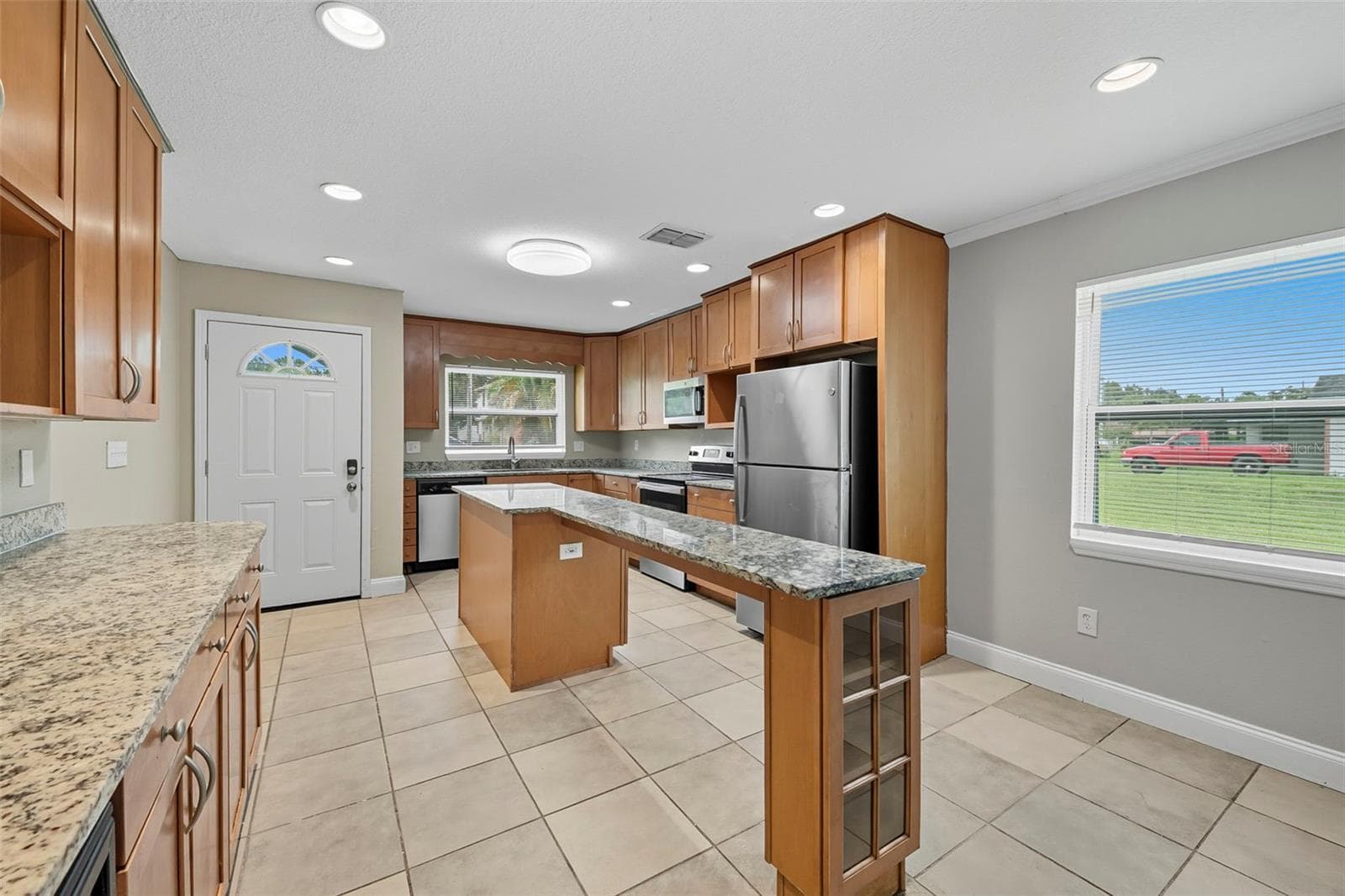 Single Family Residence at 28042 LOIS DR, TAVARES, photo 12 of 46