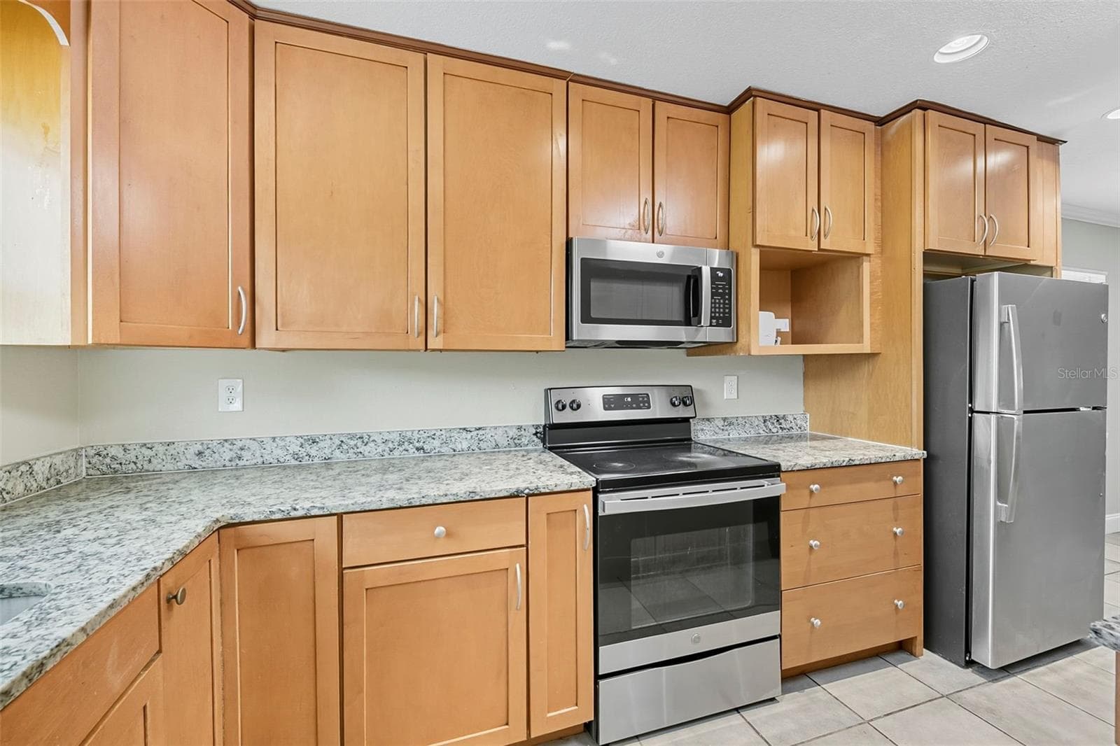 Single Family Residence at 28042 LOIS DR, TAVARES, photo 14 of 46