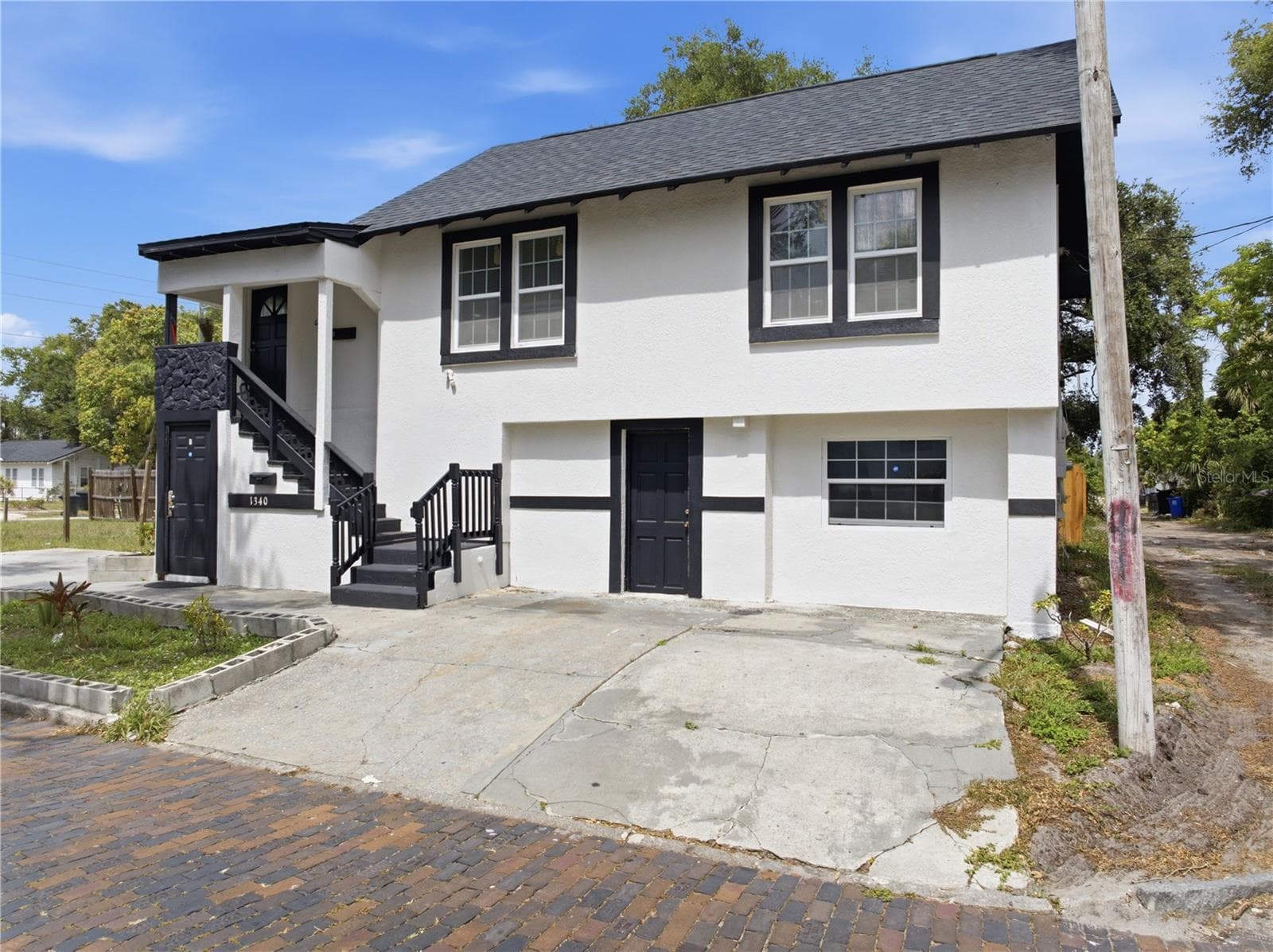 Half Duplex at 1340 13TH AVE S, ST PETERSBURG, photo 2 of 23
