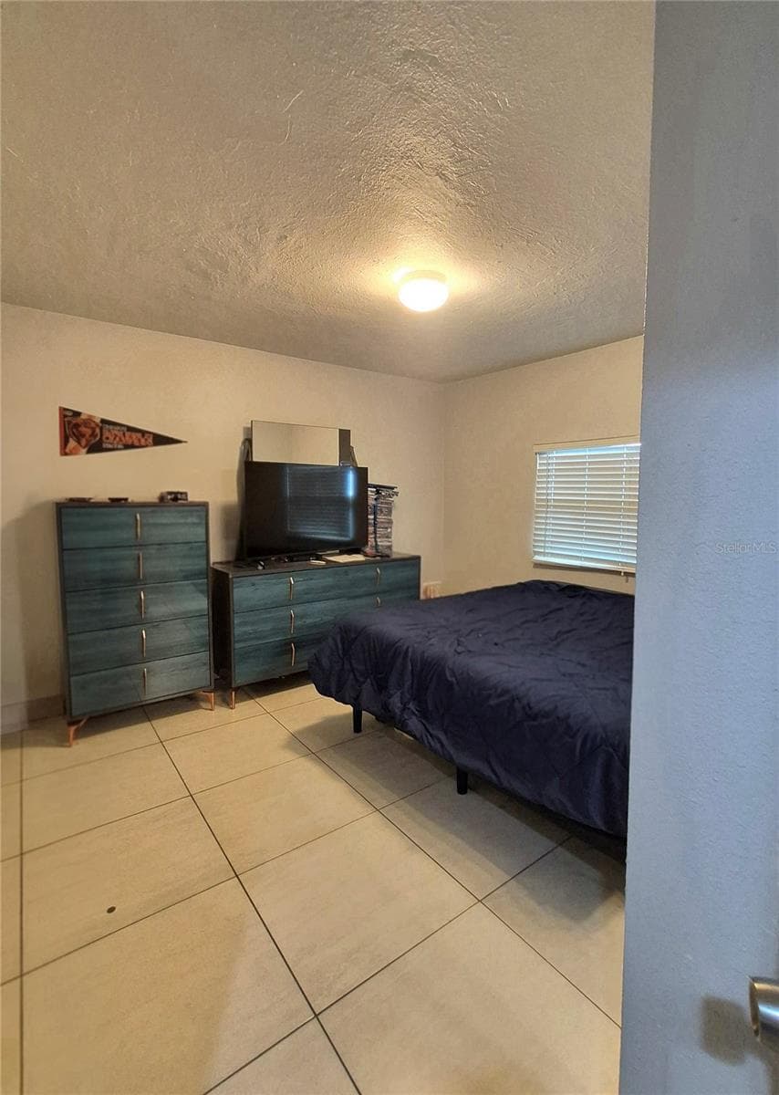 Single Family Residence at 709 E 119TH AVE, TAMPA, photo 11 of 23