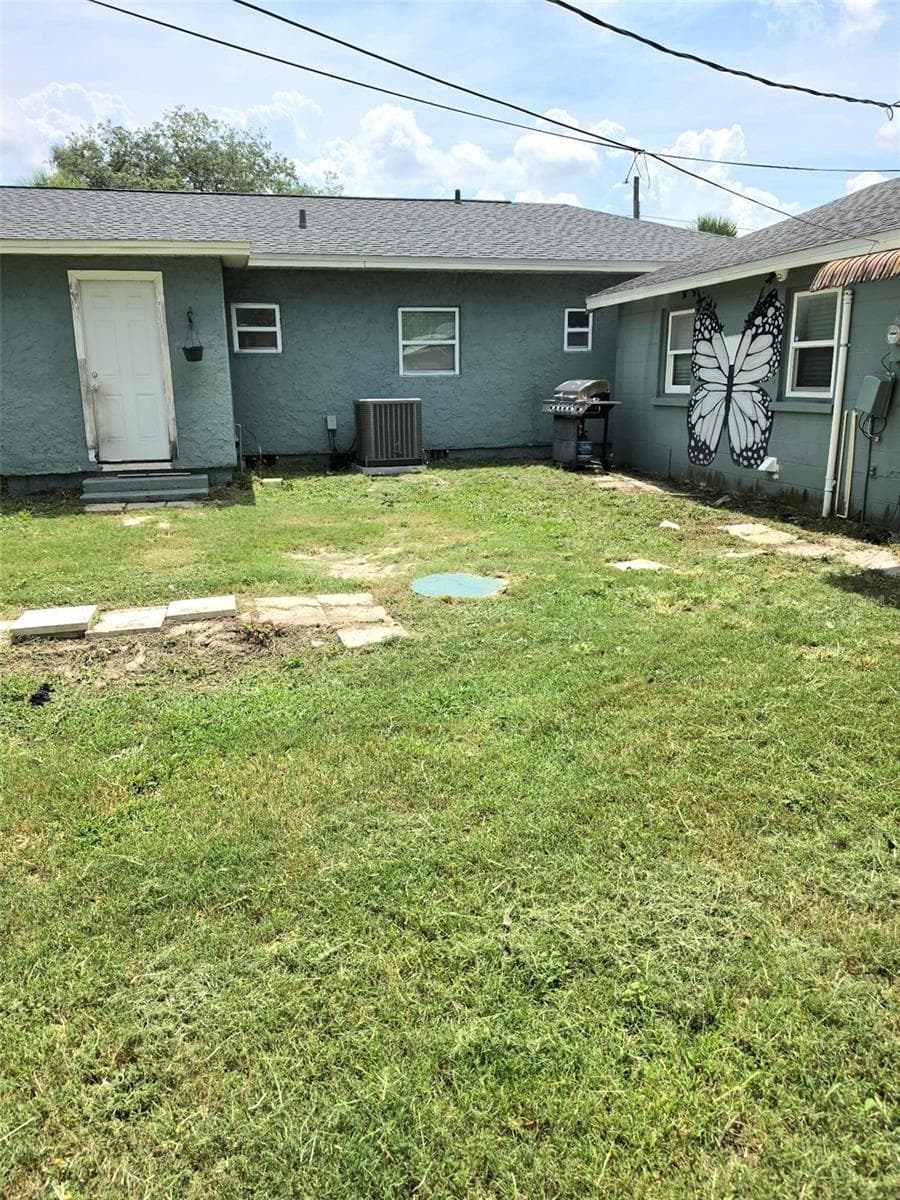 Single Family Residence at 709 E 119TH AVE, TAMPA, photo 16 of 23