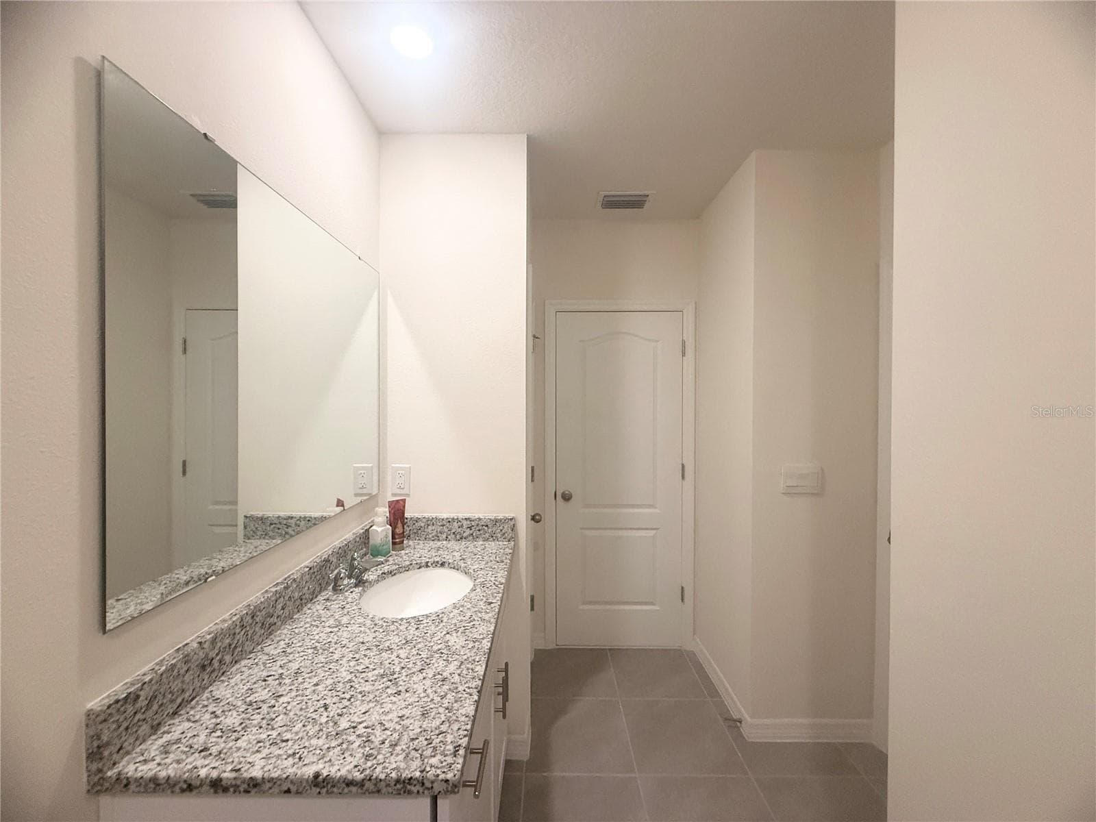 Jack and Jill bathroom - 1503 ISLETA LOOP, KISSIMMEE