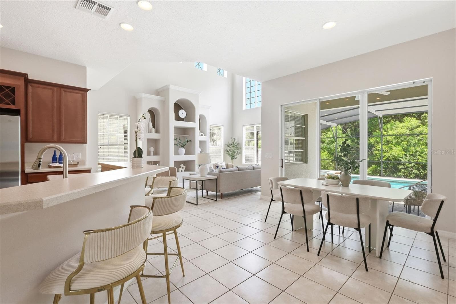 Single Family Residence at 2555 SAND ARBOR CIR, ORLANDO, photo 5 of 45