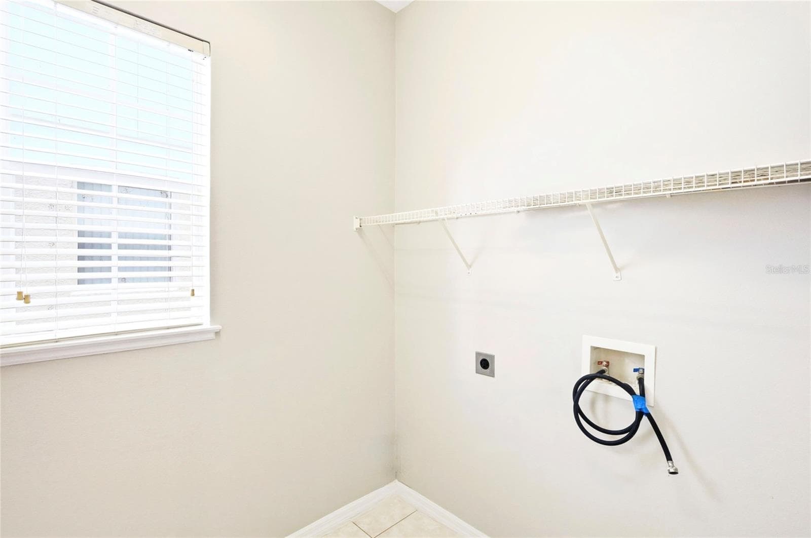 Large separate Laundry room. 1st floor - 2555 SAND ARBOR CIR, ORLANDO