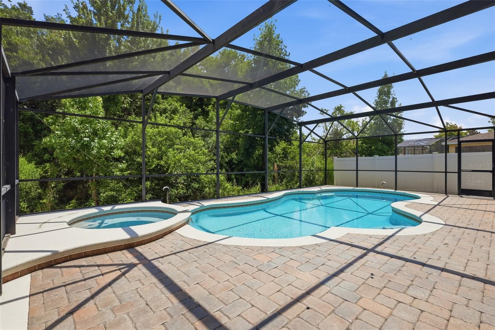 Single Family Residence at 2555 SAND ARBOR CIR, ORLANDO, photo 2 of 45