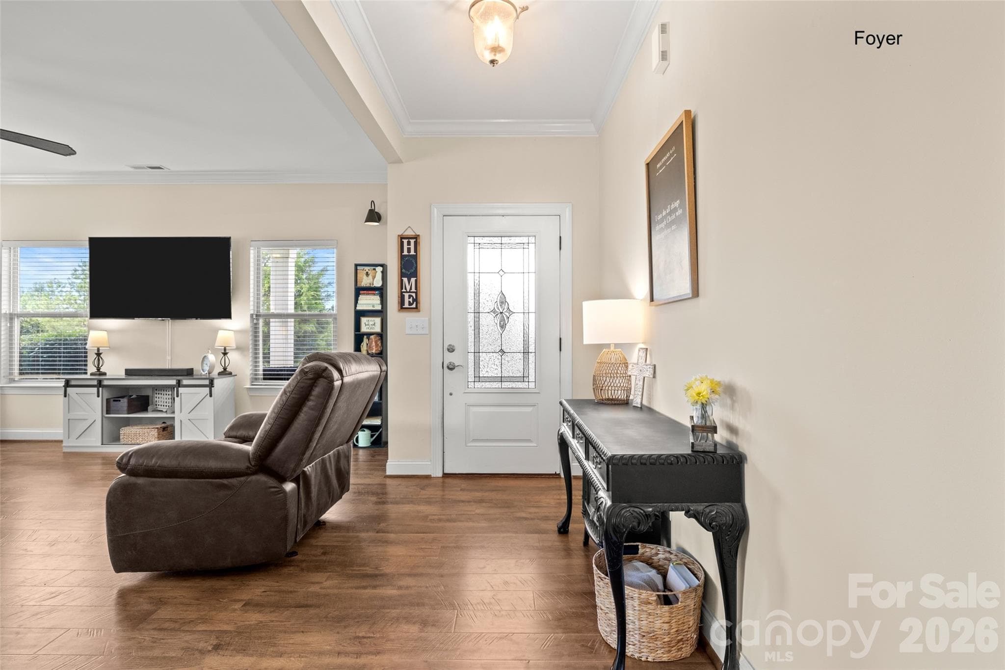 Single Family Residence at 11261 Island View Lane, Lancaster, photo 9 of 46